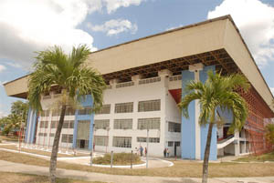 Sala polivalente Yayabo, como el primer día