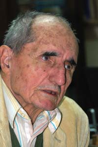 Jorge Ibarra (Santiago de Cuba, 1931). Es graduado de Derecho y ostenta la categora de Doctor en Ciencias Histricas. Ha estado vinculado al Consejo Nacional de Cultura y la Direccin Poltica de las Fuerzas Armadas Revolucionarias...