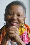 Nancy Morejn (La Habana 1944). Es considerada una de las voces ms relevantes de la poesa cubana actual. Ha sido merecedora de importantes reconocimientos como el Premio Nacional de Literatura 2001, la rplica del Machete de Mximo Gmez que le fuera otorgada por las Fuerzas Armadas Revolucionarias de Cuba en el 2003...