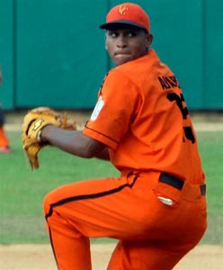 Freddy Asiel otra vez result un coloso en el box. Foto Freddy Prez Cabrera