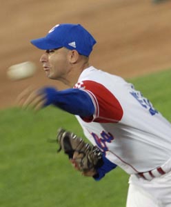 El zurdo Yulieski Gonzlez es el nuevo lder en promedio de limpias. Foto: Ricardo Lpez Hevia