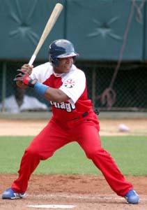 Bell promedia ahora 420 y ayer dispar su jonrn 100. Foto: Ricardo Lpez Hevia