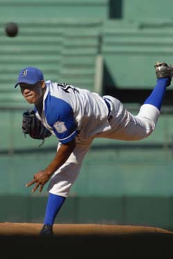 El zurdo Arleys S�nchez reparti� nueve ponches en siete innings.&nbsp; Foto: Ricardo L�pez Hevia
