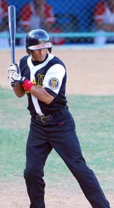 Dainier Moreira ha eslabonado dos cadenas de juegos consecutivos bateando de jit. Foto: Otmaro Rodr�guez