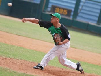 Duniel Ibarra sac� los tres �ltimos outs en el Guillerm�n y salv� su juego 19. foto: Otmaro Rodr�guez