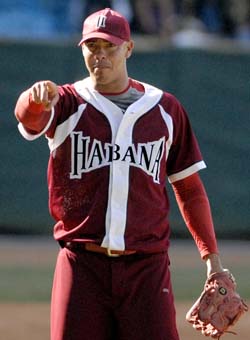 Miguel Lahera, lider de los lanzadores en promedio de carreras limpias. Fotos: Ricardo L�pez Hevia