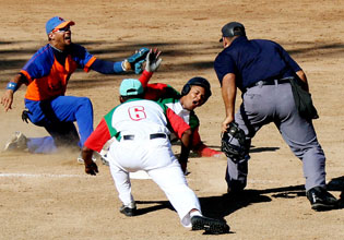 Los Le�adores siguen acertando con su juego agresivo. FOTO: ISTV�N OJEDA