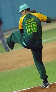 Yosvani Torres no dej� ladrar a los Sabuesos. FOTO: RICARDO L�PEZ HEVIA