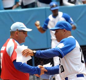 Roger Machado y Lzaro Vargas mantienen a sus abridores para el posible juego de hoy.