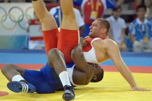 Primera medalla de oro por el cubano Mija�n L�pez.