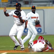 Michel en base a menudo por la vía "dolorosa". (Foto: Ricardo López Hevia)