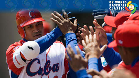 Cepeda conectó dos de lo seis jonrones de Cuba