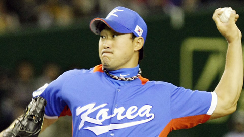 El zurdo Bong Jung Keun se apunt la victoria al lanzar cinco entradas y un tercio con solo tres hits permitidos