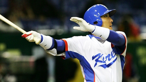 Ji Lee peg el primer jonrn con bases llenas del II Clsico
