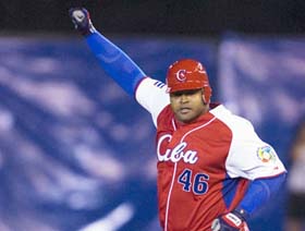 Peraza decidi con su sensacional jonrn en el octavo
