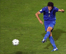 Solo bastaba el zurdazo de Fabio Grosso.