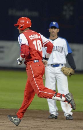 Jonrn de Yulieski Gourriel para decidir.