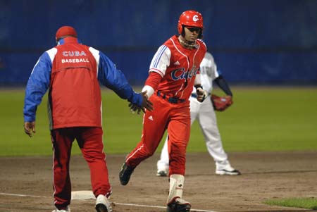 Jonrn de Yulieski Gourriel para decidir.