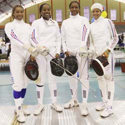 El equipo femenino de espada, aspirante al ttulo Panamericano. Foto: Jos Luis Anaya