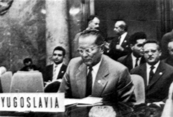 Participantes en la I Cumbre. Presidente de Yugoslavia Jossip Broz Tito. 