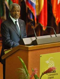 El secretario general de la Organizacin de Naciones Unidas, Kofi Annan intervino en la sesin inaugural de la Conferencia. Foto: Ricardo Lpez Hevia