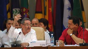 El general de Ejercito Ral Castro Ruz, Primer Vicepresidente de los Consejos de Estado y de Ministros de Cuba inaugur la IV Cumbre de Petrocaribe. Foto: JUVENAL BALN