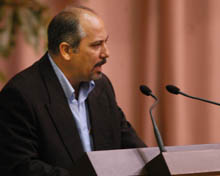 ALPIDIO ALONSO, PRESIDENTE DE LA ASOCIACION HERMANOS SAIZ. Foto: Jorge Luis Gonzlez
