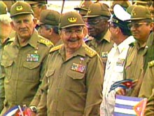 El General de Ejrcito Ral Castro al frente de uno de los bloques. Foto: Marcelino Vzquez