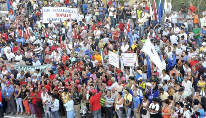 Una numerosa rappresentazione di &nbsp;lavoratori del quartiere, della produzione, dei servizi e dell�insegnamento ha partecipato alla manifestazione provinciale a L�Avana.