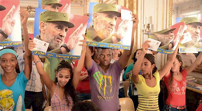 I giovani che sono entrati nei Comitati di Difesa della Rivoluzione, lo hanno fatto proprio il 13 agosto come omaggio al fondatore di questa organizzazione che nasce per la difesa del loro popolo. 