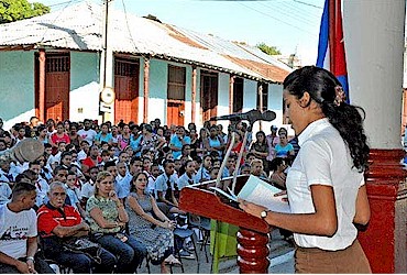 Linet Bordato, alunna del Politecnico di Economia, ha espresso la sua contnteezza di poter studiare lì dove il Comandante in Capo pronunciò il suo primo discorso a Guantánamo.