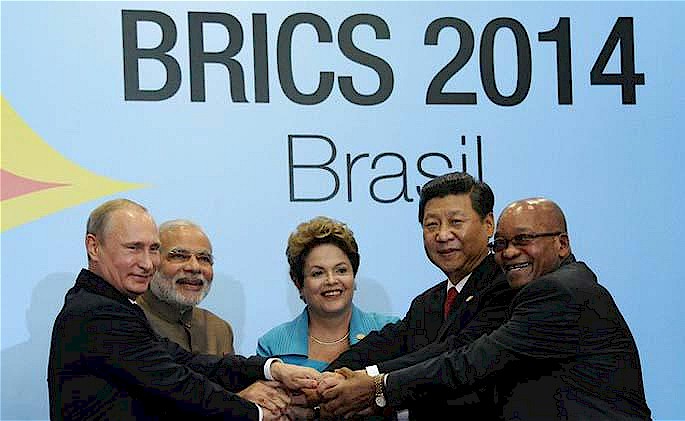The five BRICS leaders in the official photo for the groups Sixth Annual Summit, in the city of Fortaleza, Brazil. Photo: Agencia de Brasil/EBC.
