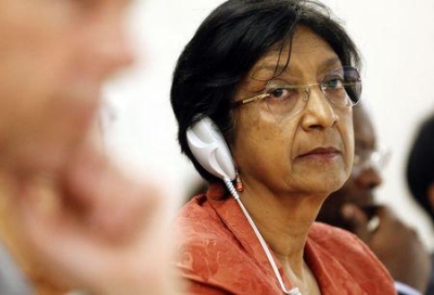 La commissaria Navi Pillay in una confrenza stampa a Ginevra. REUTERS/Denis Balibouse