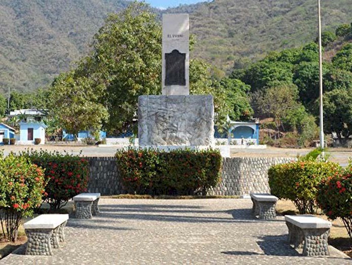 L�obelisco eretto nel luogo ricorda i combattenti morti nell�eroica azione.