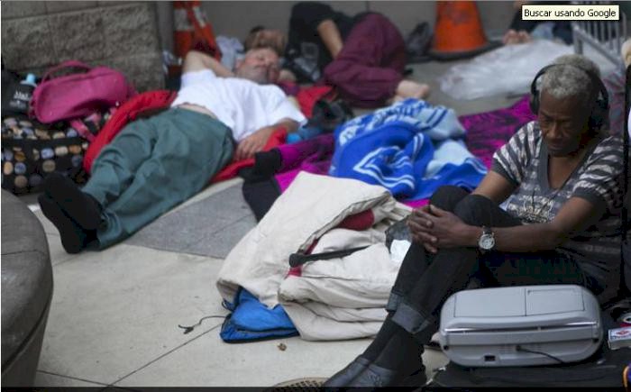 Il numero di persone senza casa a  Los Angeles  aumentato del 15% negli ultimi anni. 